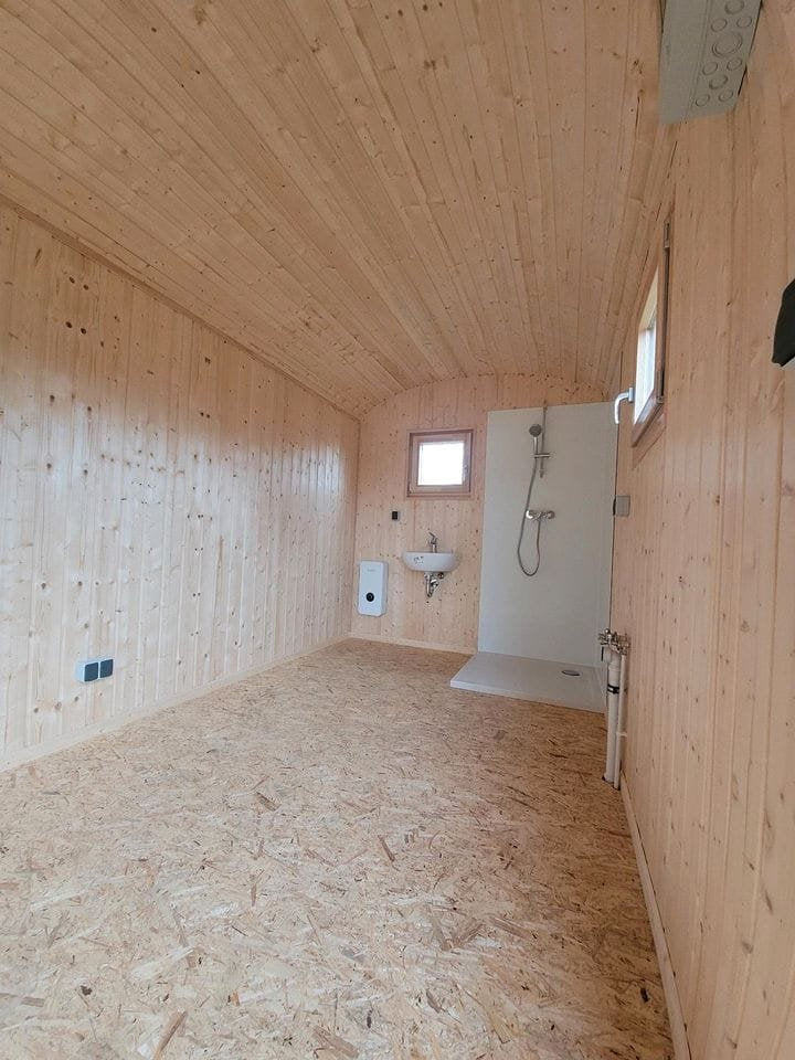 Remorque mobile 4 saisons – 20 x 8 pi – Structure acier et bois – Finition complète
