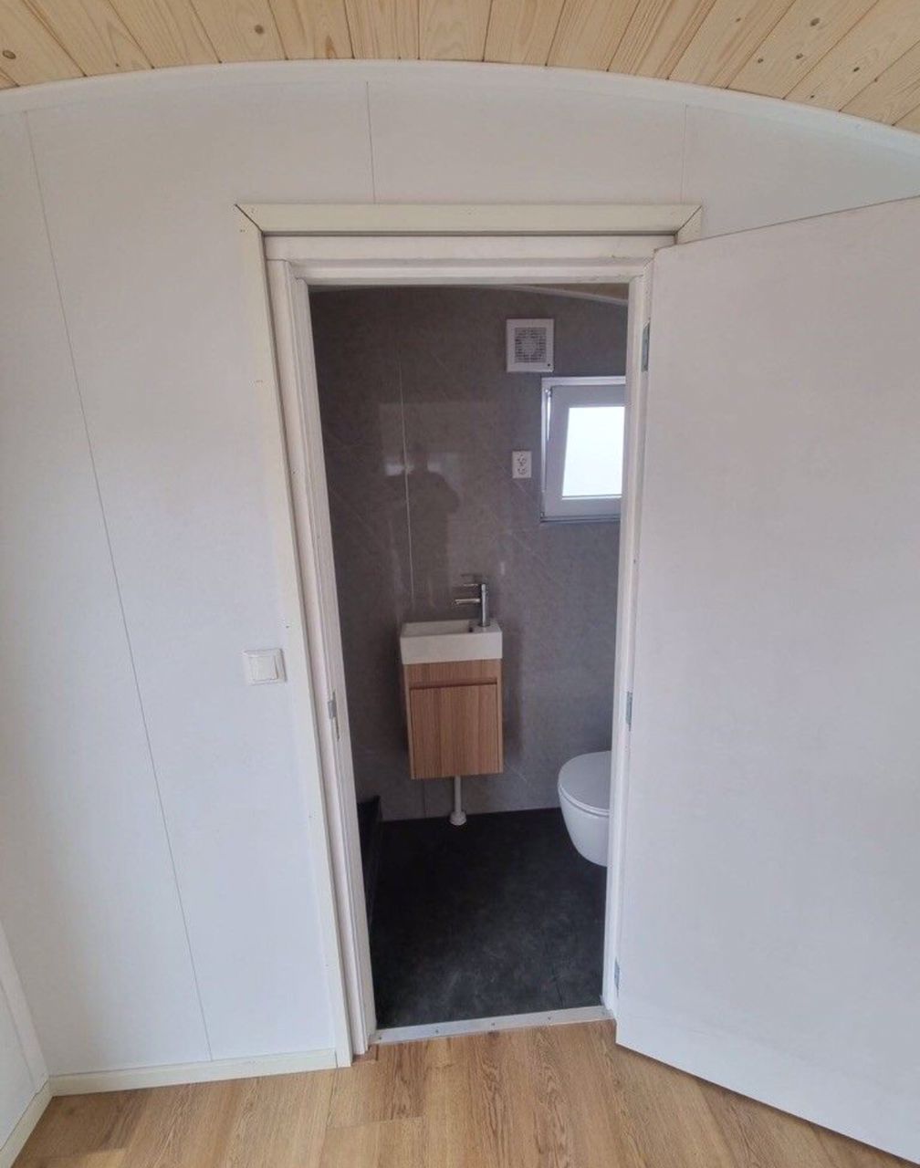 🏠 Petite Maison Mobile 20’ x 8’ — 4 Saisons | Clé en Main